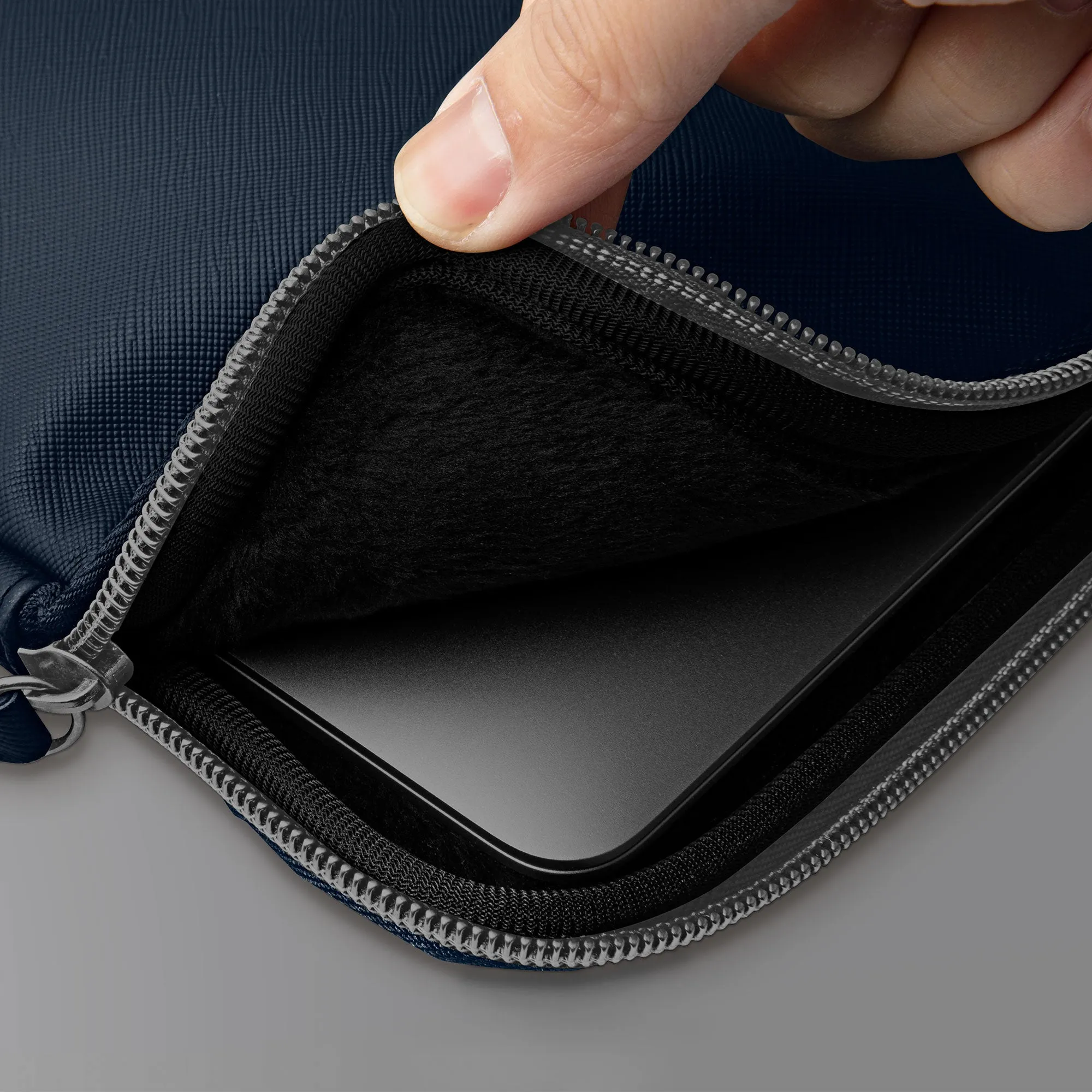 PRESTIGE Protective Sleeve for 14-inch Laptop