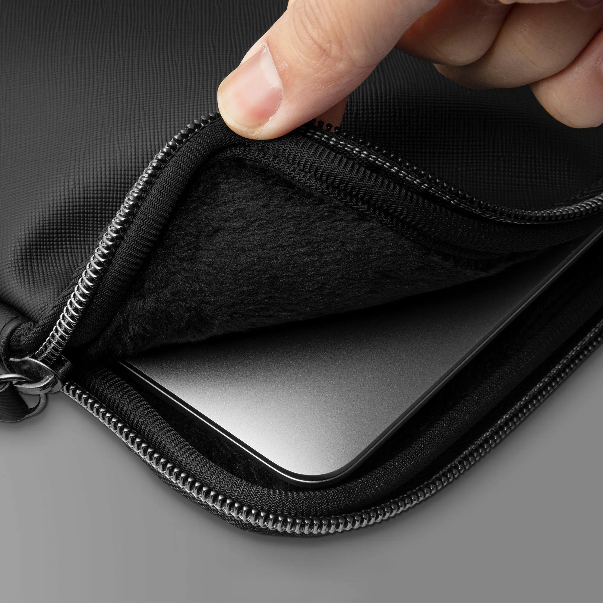 PRESTIGE Protective Sleeve for 14-inch Laptop